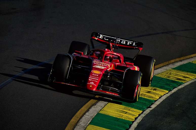 Charles Leclerc terminou o principal treino da sexta na liderança na Australia