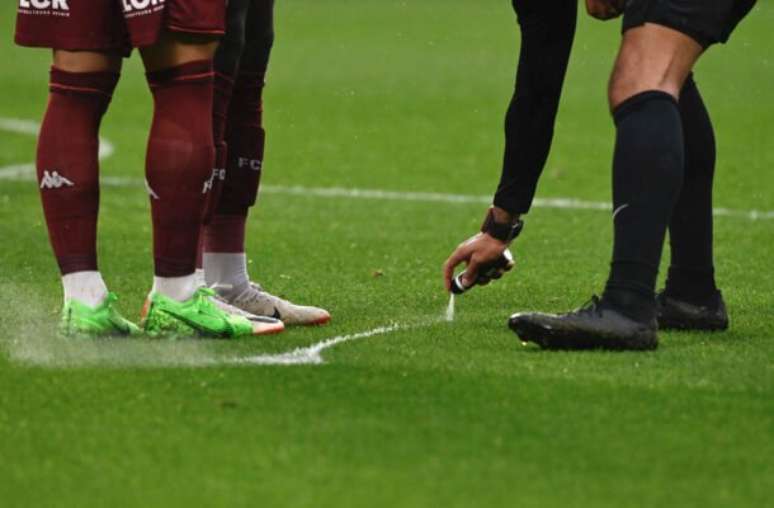 Photo by Saeed Khan / AFP - Legenda: Justiça nega pedido da Fifa sobre spray de barreira