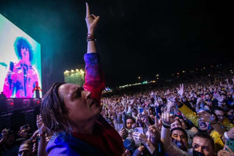 Arcade Fire se apresentou na primeira noite do Lollapalooza 2024
