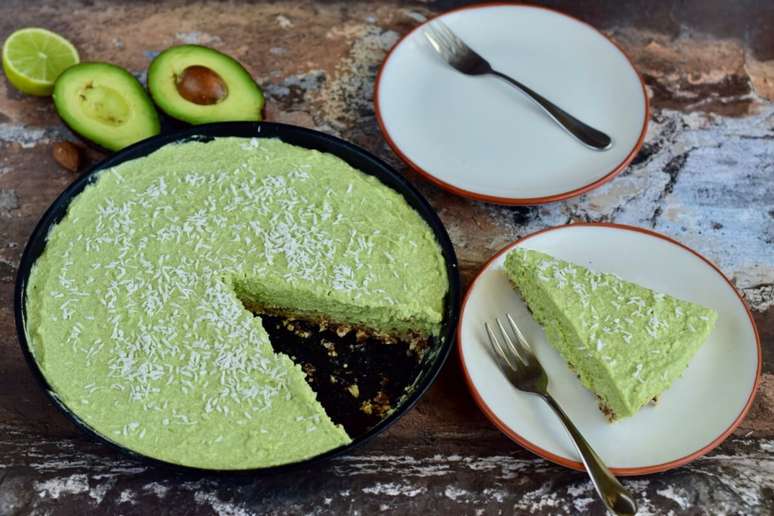 Avocado ice cream cake Avocado ice cream cake