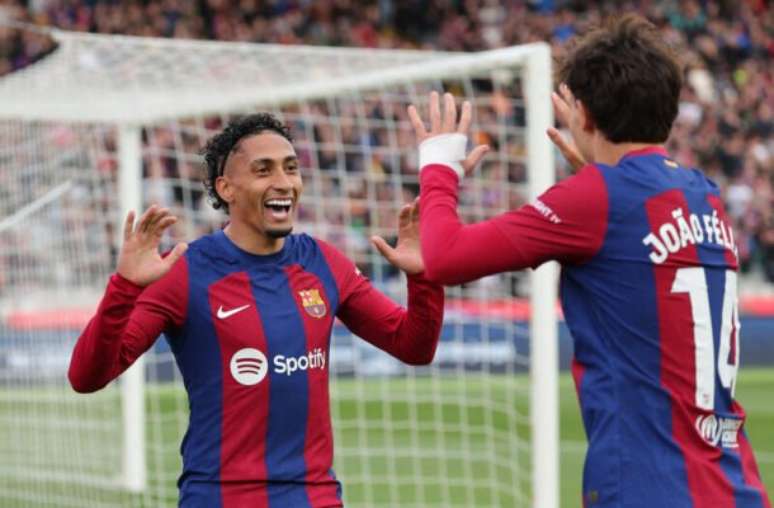 Lluis Gene/AFP via Getty Images - Legenda: Raphinha tem cinco gols pelo Barcelona nesta temporada