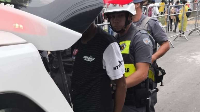 Homem procurado pelo crime de estupro foi identificado pelas câmeras do Lollapalooza