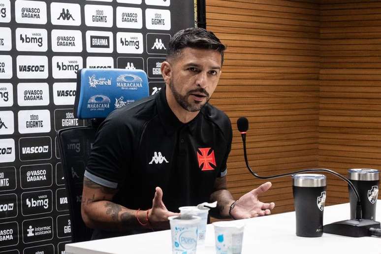 Emiliano Díaz em coletiva pós jogo 