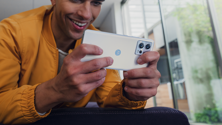 Motorola Edge 50 Fusion looks leaked in alleged official photos