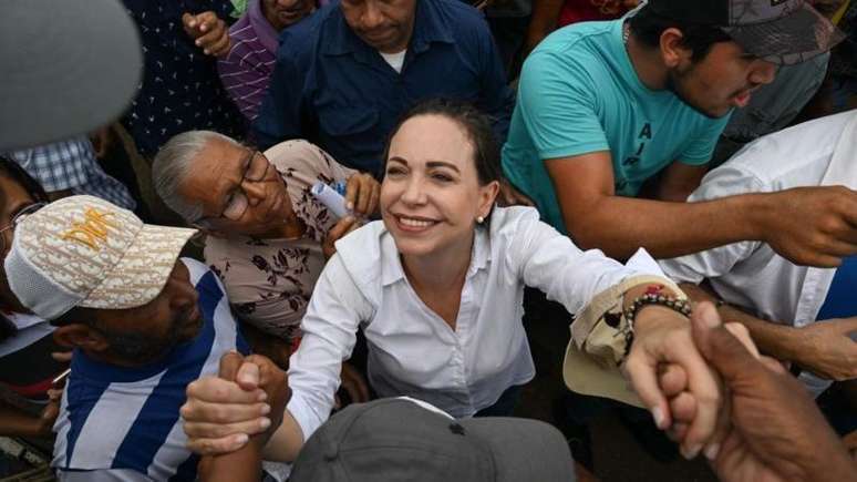 Corina Machado ganhou as eleições primárias da oposição por ampla margem de votos
