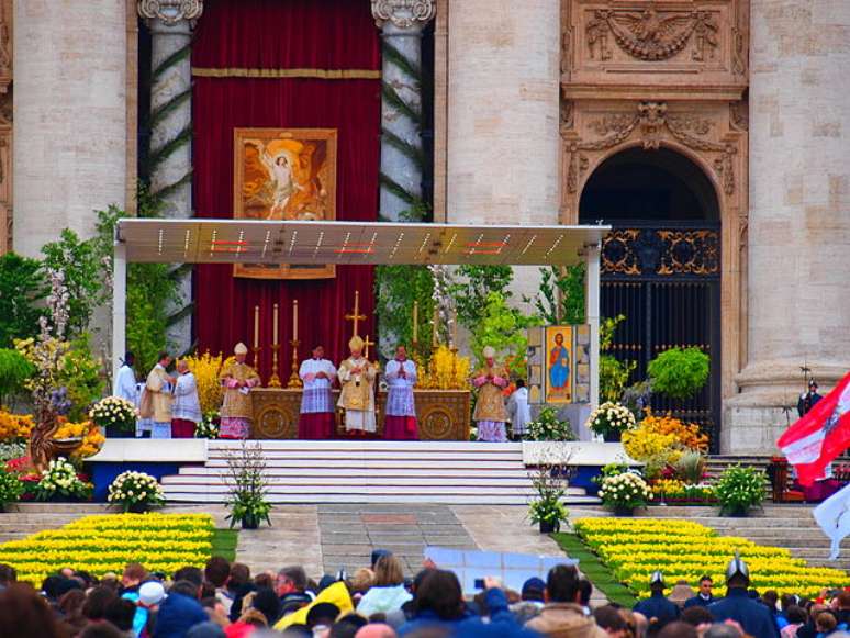Missa de Páscoa realizada no Vaticano em 2010