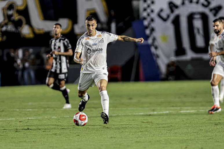 Jo&atilde;o Schmidt,ht aposta esportivapartida contra a Inter de Limeira, pelo Paulist&atilde;o