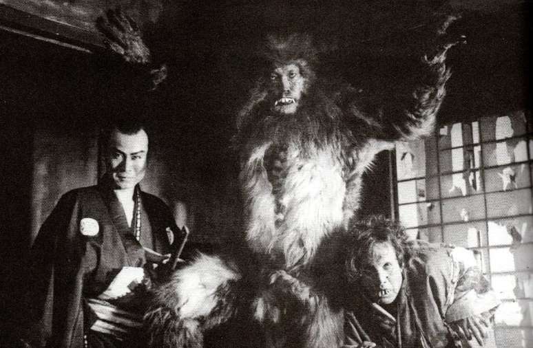 The King Kong That Appeared in Edo foi o primeiro filme japonês do macacão, destruído após o bombardeio atômico no país, ao final da Segunda Guerra Mundial (Imagem: Reprodução/Zenkatsu)