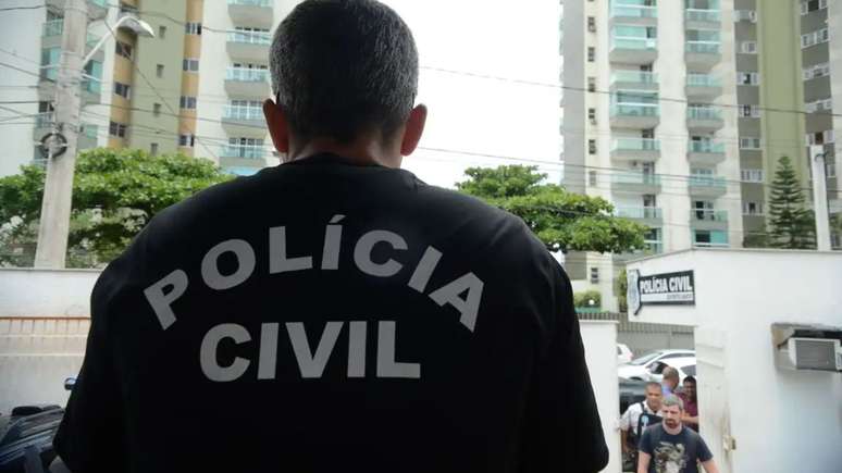 Polícia Civil prende em flagrante quadrilha de sete pessoas que performavam golpes em idosos