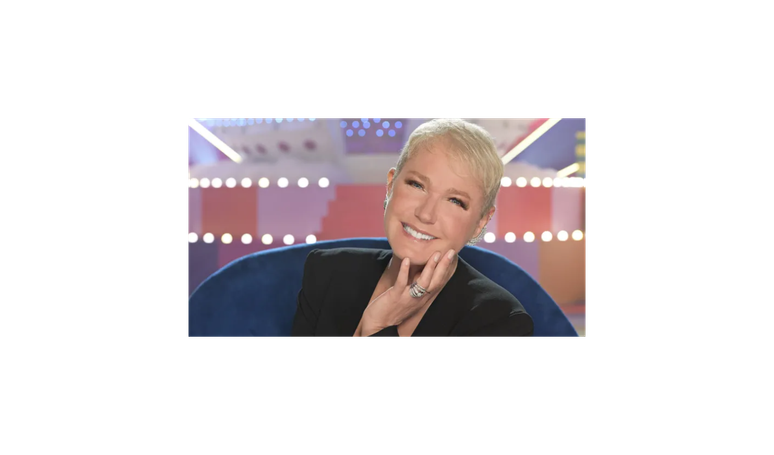 Velha, que nada! Xuxa faz 61 anos e nessas 5 vezes ela provou que idade não é um problema.