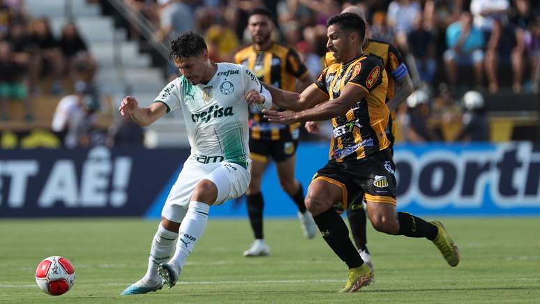 Imagem do confronto das duas equipes na estreia do Paulistão 2024. 