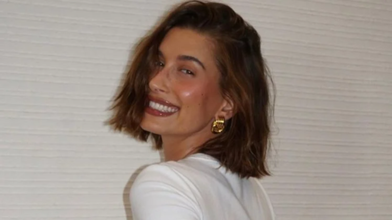 Hailey Bieber 