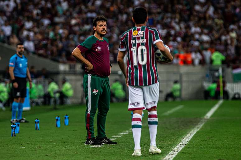 Ganso e Diniz em jogo do Fluminense -FOTO DE MARCELO GONÇALVES / FLUMINENSE FC