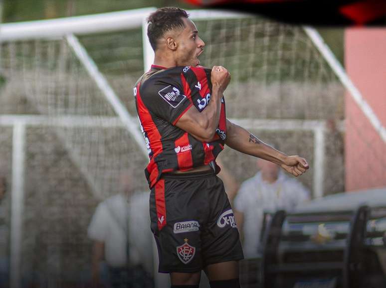 Mateus Gonçalves, duas vezes, e Iury Castilho marcaram os gols do Rubro-Negro. 