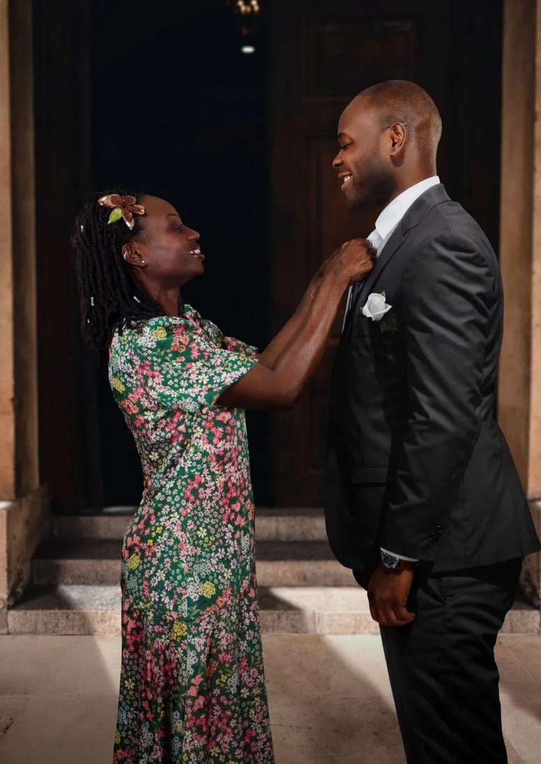 Helena Awuakye escolheu se ver no dia do casamento do filho em 2030
