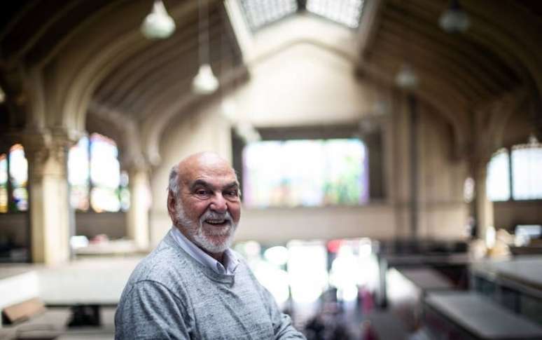 Actor Lima Duarte at the municipal market, in a photo from 2019 Actor Lima Duarte at the municipal market, in a photo from 2019