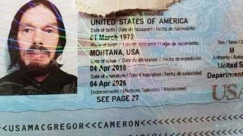 Avis tinha um passaporte falso em nome de Cameron MacGregor