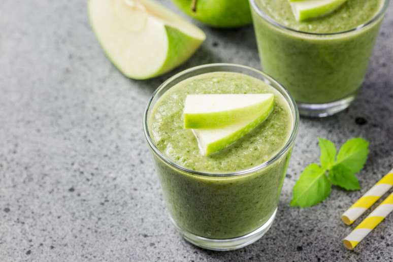 Suco verde com maçã