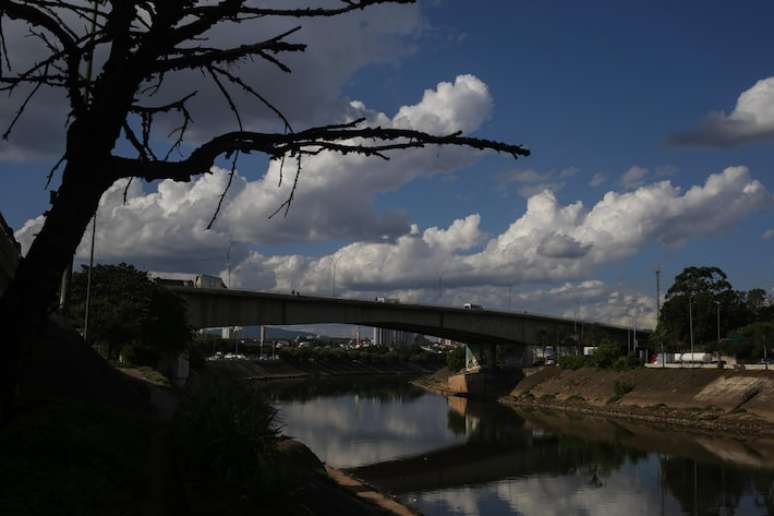 Rio Pinheiros na altura da Ponte do Jaguaré