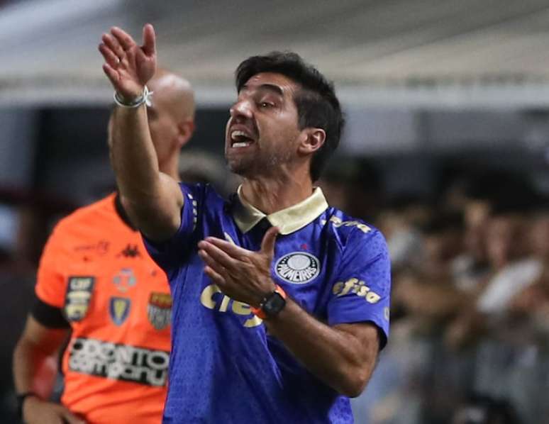 Abel Ferreira voltou a colocar a culpa no calendário para justificar derrota para o Santos