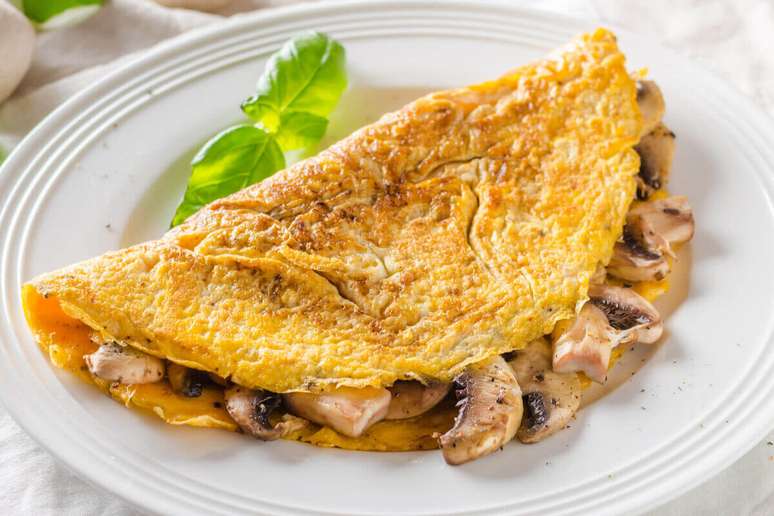 Omelette with mushrooms Omelette with mushrooms