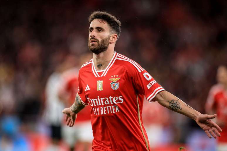 Rafa Silva atua pelo Benfica há oito temporadas 