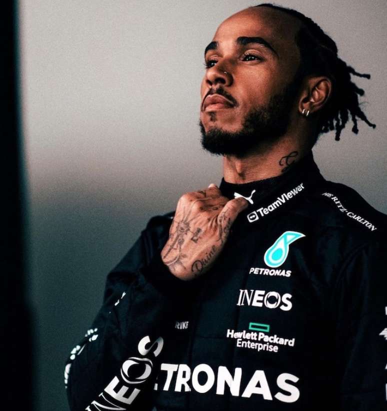 Lewis Hamilton 'pospone' su retiro, revela charla con estrellas del deporte para tomar una decisión.