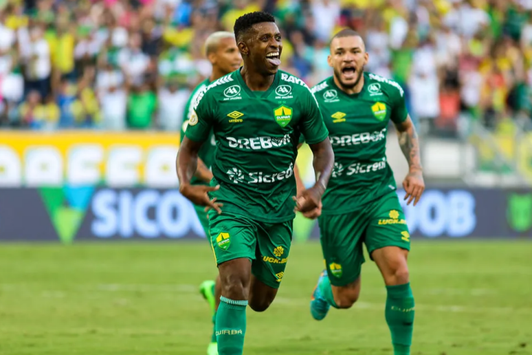 Jonathan Cafu comemora gol do Cuiabá contra o Palmeiras 