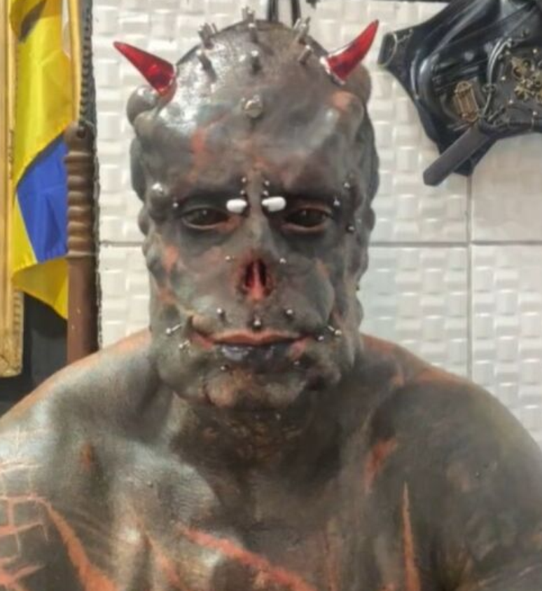 Tatuador modificou o RG pois n&atilde;o se identificava com nome