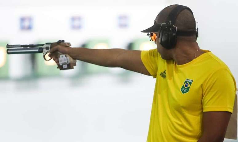 Philipe Chateaubrian conquistou a vaga para Paris-2024 na pistola de ar 10 m (Gaspar N&oacute;brega/COB)