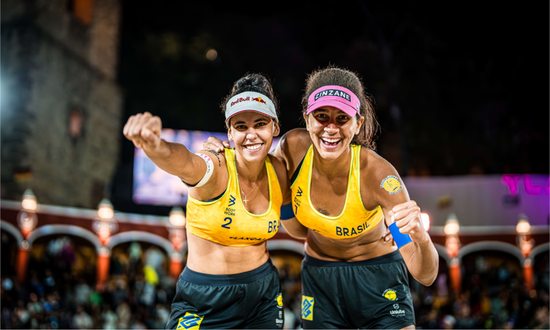 Duda e Ana Patr&iacute;cia s&atilde;o as atuais vice-campe&atilde;s mundiais (Volleyball World)
