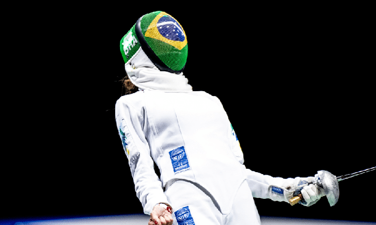 Nathalie Moellhausen em a&ccedil;&atilde;o na espada (Miriam Jeske/COB)