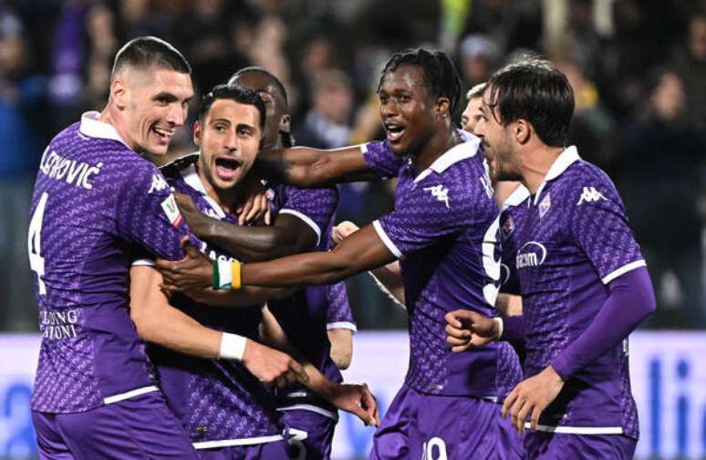 Fiorentina comemora vitória sobre Atalanta