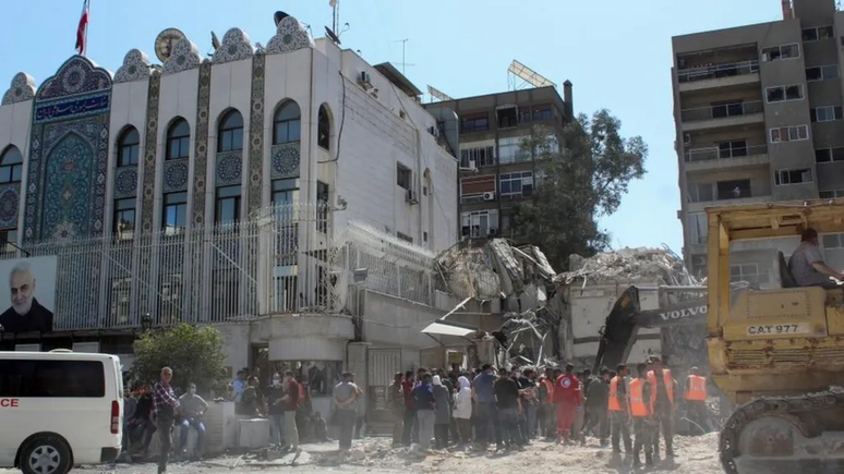 Ir&atilde; acusa Israel de realizar o ataque a&eacute;reo ao seu edif&iacute;cio consular em Damasco