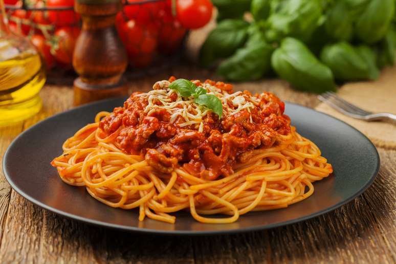 O prato chamado Angry Flaming Spaghetti que aparece no The Sims 4 ganhou uma versão adaptada 
