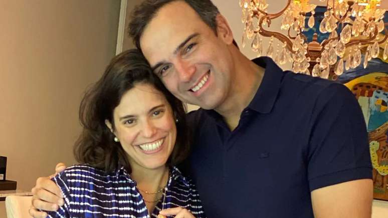 Who is Tadeu Schmidt’s wife?  Meet Ana Cristina!