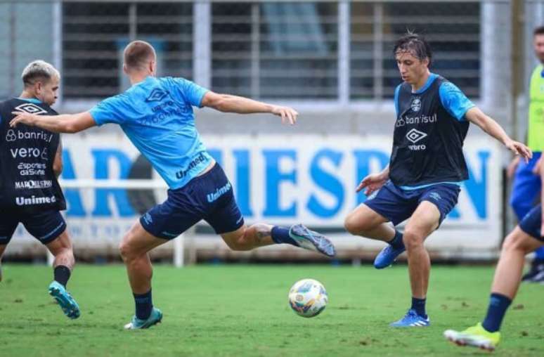 Lucas Uebel/Grêmio FBPA - Legenda: Time titular do Grêmio terá ainda mais dois treinos antes da final do Gaúchão diante do Juventude
