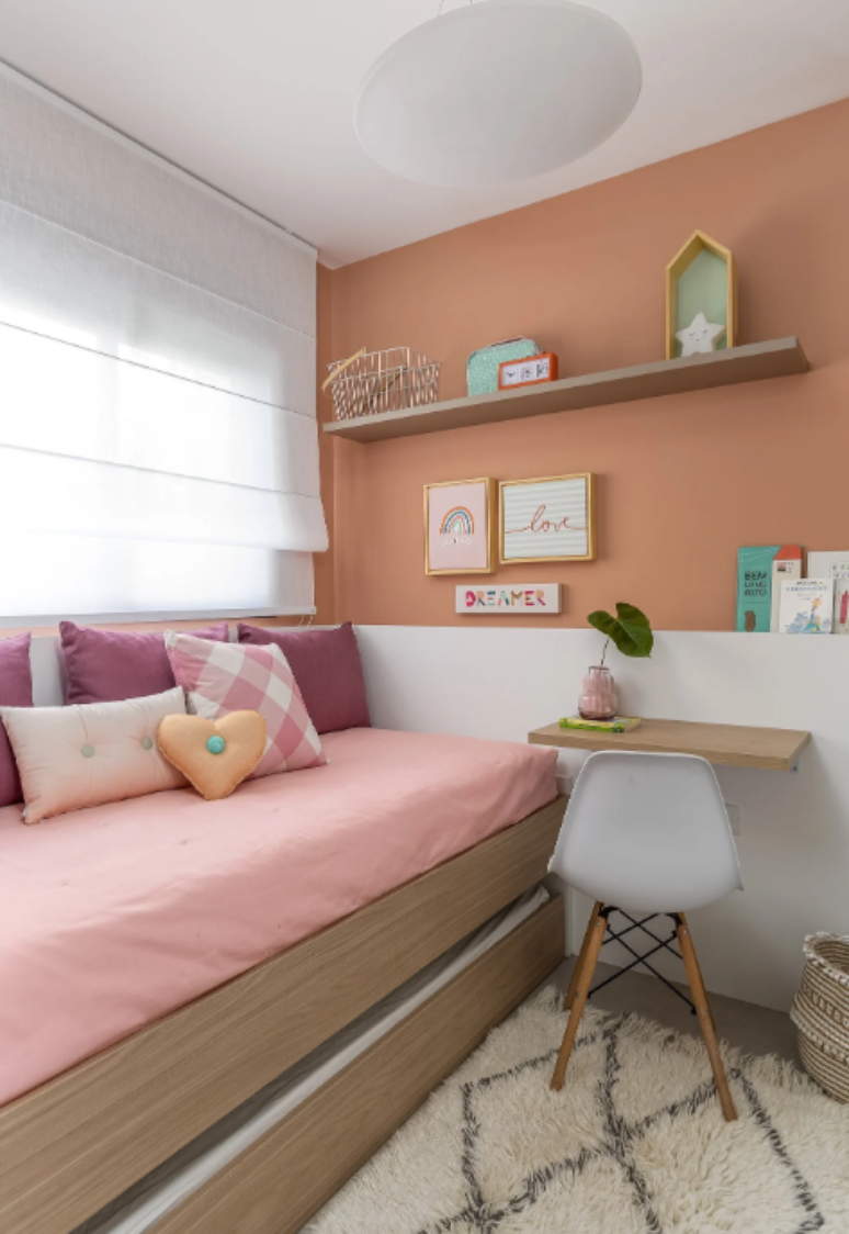 6. É preciso pensar em cada cantinho do quarto infantil planejado para apartamento pequeno para aproveitar bem o espaço – Projeto: Duda Senna | Foto: Jp Image