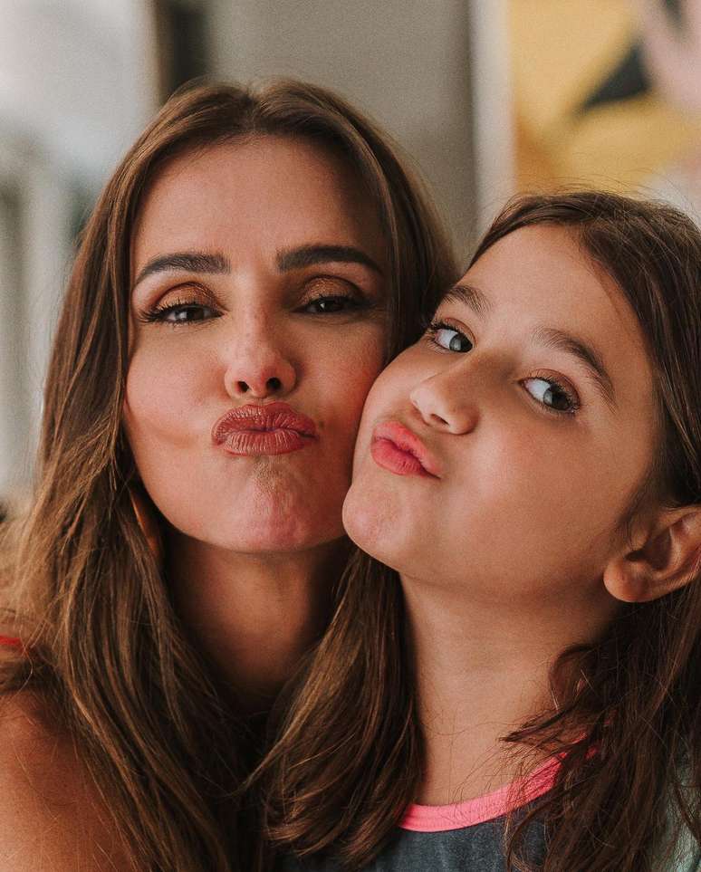 Deborah Secco e Maria Flor, sua filha com Hugo Moura