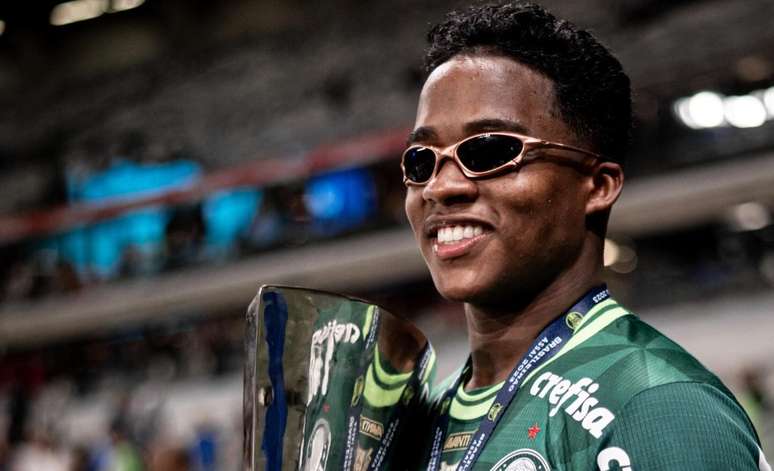 Endrick’s ex, who won a R0,000 car, starts dating another Palmeiras player