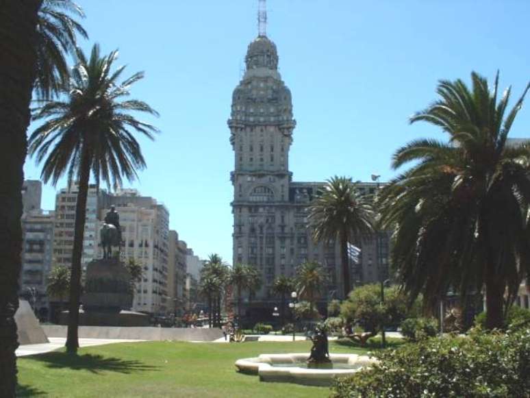 Boarding in Curitiba for international destinations with flights starting from R$ 1,043 Boarding in Curitiba for international destinations with flights starting from R$ 1,043