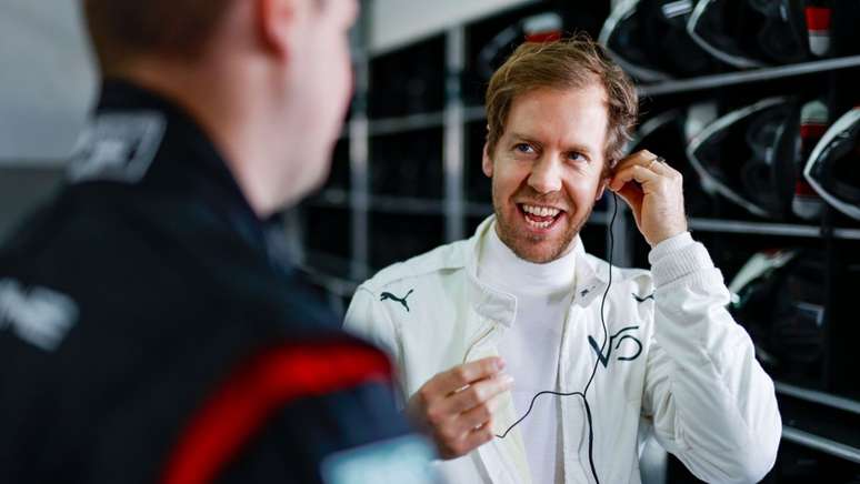Sebastian Vettel em teste com a Porsche em Aragón. A possibilidade da volta mexe com muita gente