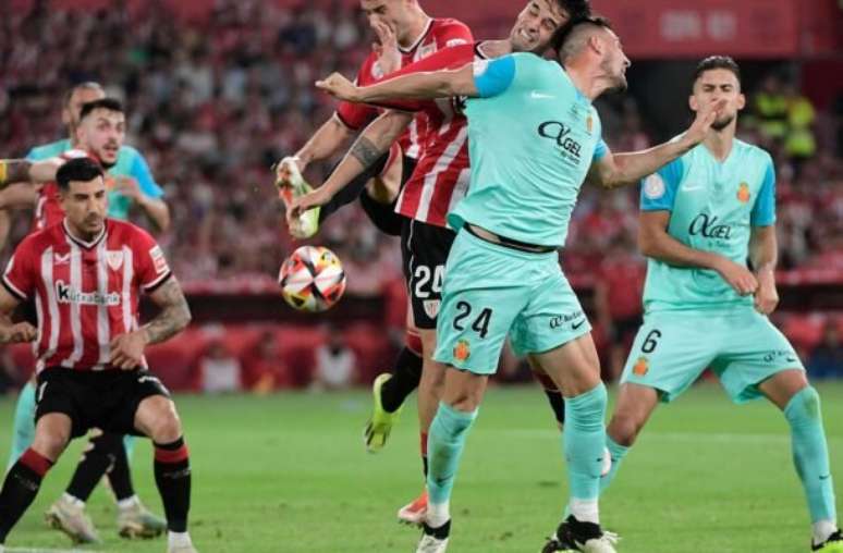 CRISTINA QUICLER/AFP - Legenda: Athletic Bilbao levou a melhor contra o Mallorca e faturou a Copa do Rey