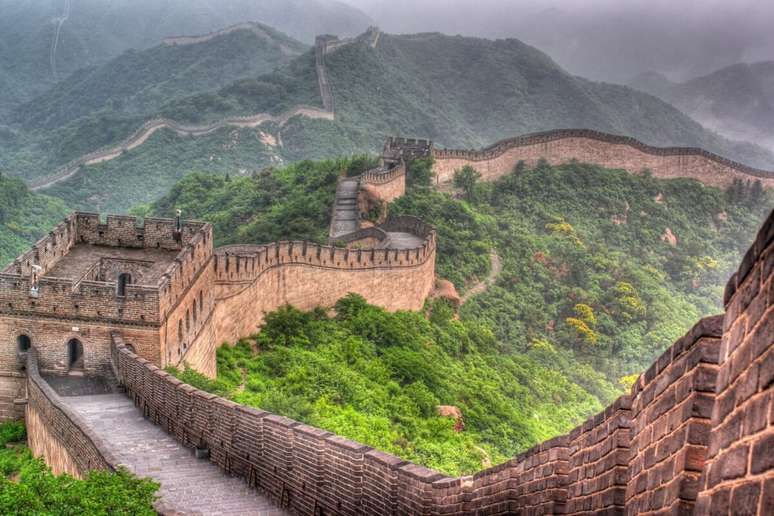 Visitar a Muralha da China &eacute; um passeio imperd&iacute;vel 