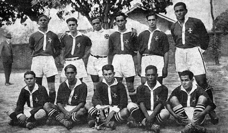 Time do Vasco campeão carioca em 1923 ficou conhecido como Camisas Negras