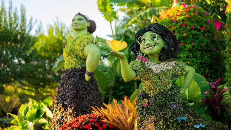 Esculturas de personagens embelezam os jardins do Epcot durante o International Flower & Garden Festival