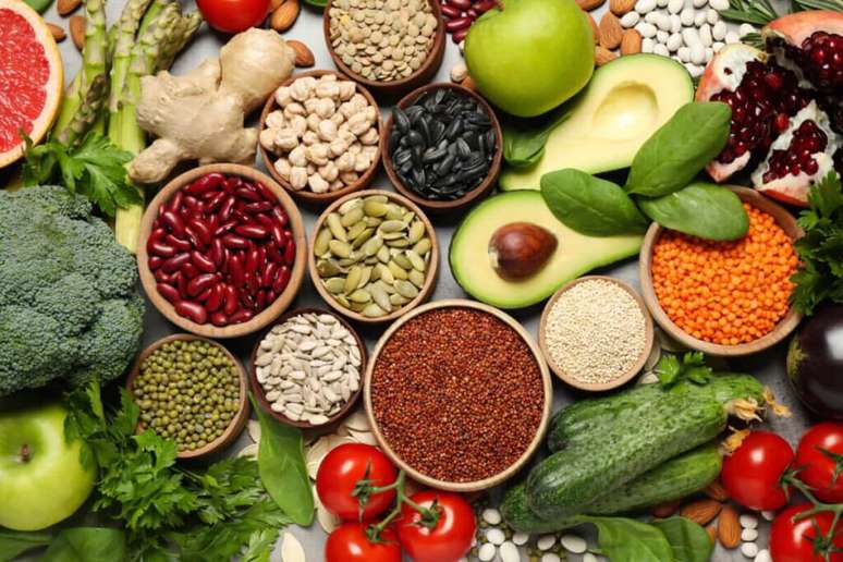 Ter uma alimentação rica em nutrientes é importante para prevenir inflamações 