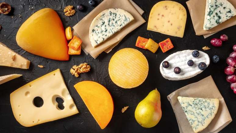 É verdade que alguns tipos de queijo tem menos lactose! – Foto: Shutterstock