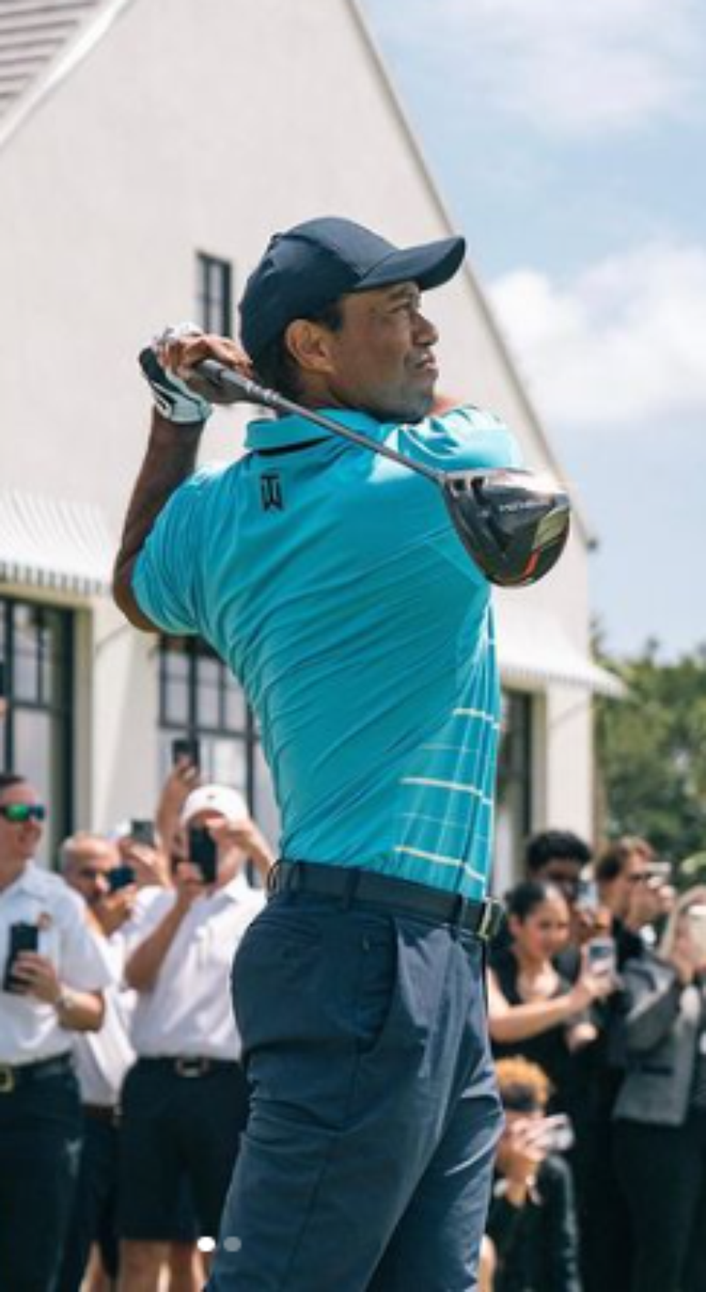 Tiger Woods foi preso ap&oacute;s acidente de carro