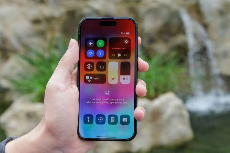 A saúde de bateria do iPhone só é coberta pelo AppleCare+ caso esteja acima de 80%